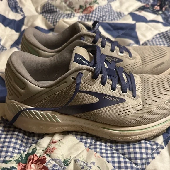 Brooks Gray and Blue Adrenaline 22 Running Shoes - Picture 2 of 4